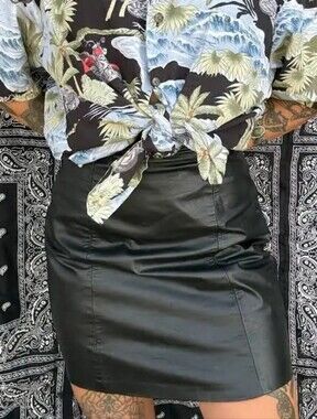 Vintages Leather Mini Skirt - Sleek Everyday Style